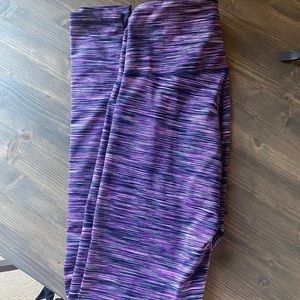 Old navy multi colored, full length leggings!
